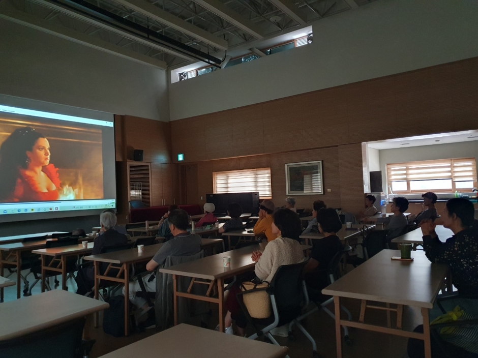 240520_오페라산책.jpg